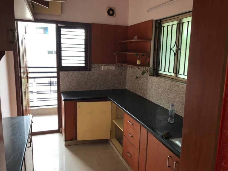 3 bhk flat for rent in slv paramount, hbr layout , 2nd block , hennur main road , measuring 1535 sqft