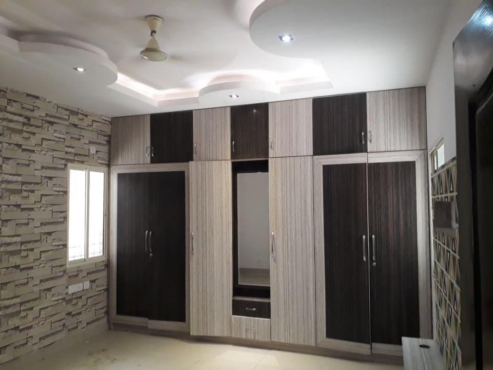 3 bhk semi furnished flat rent in yashaswini golden meadows in hbr layout, kothanur, hennur, measuring 1900 sqft