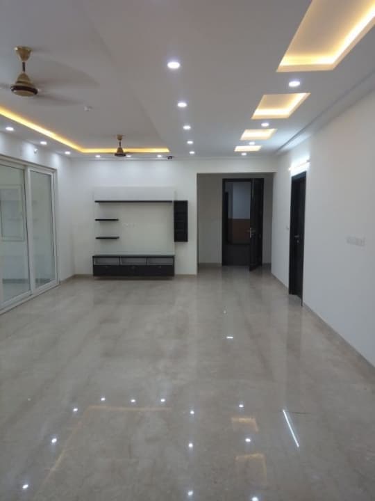 4 bhk premium semi furnished flat for rent in prestige misty waters, hebbal ,measuring 2700 sqft