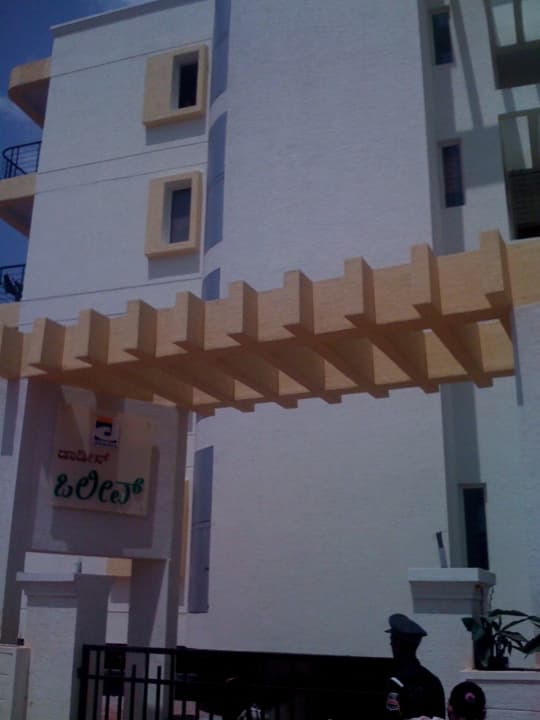 Apartment photo 2