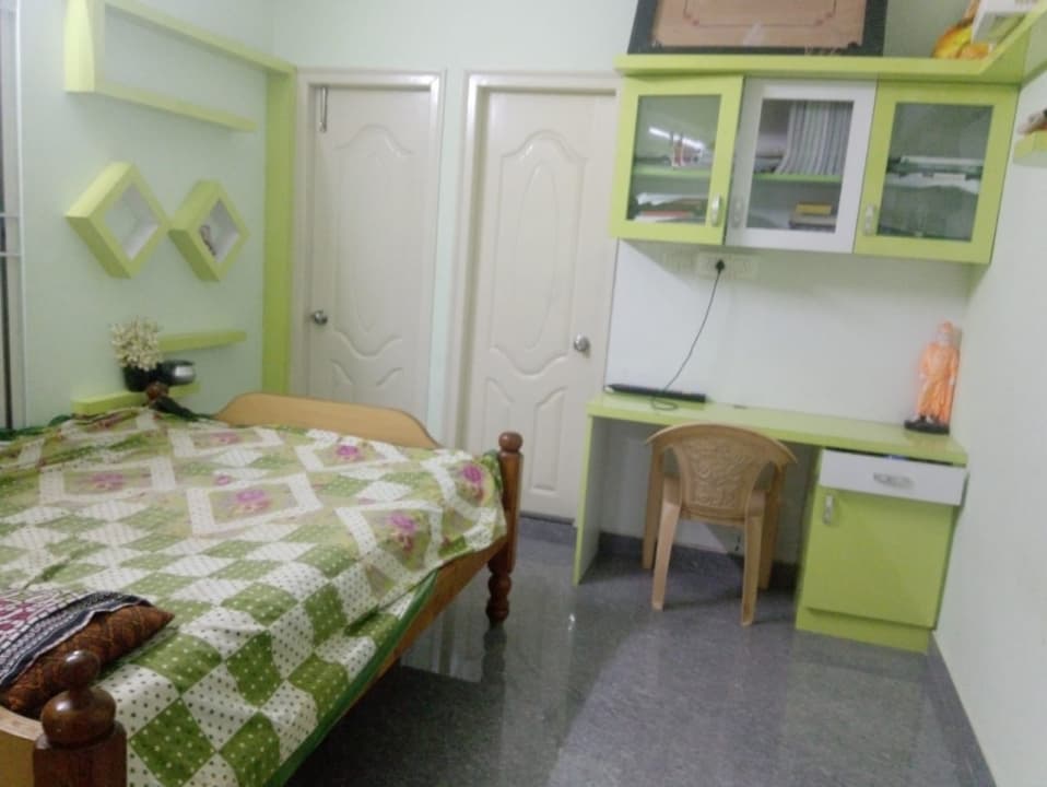 2 BHK 1150 Sqft Fully Furnished 1st Floor House for Lease in Kanakapura Road