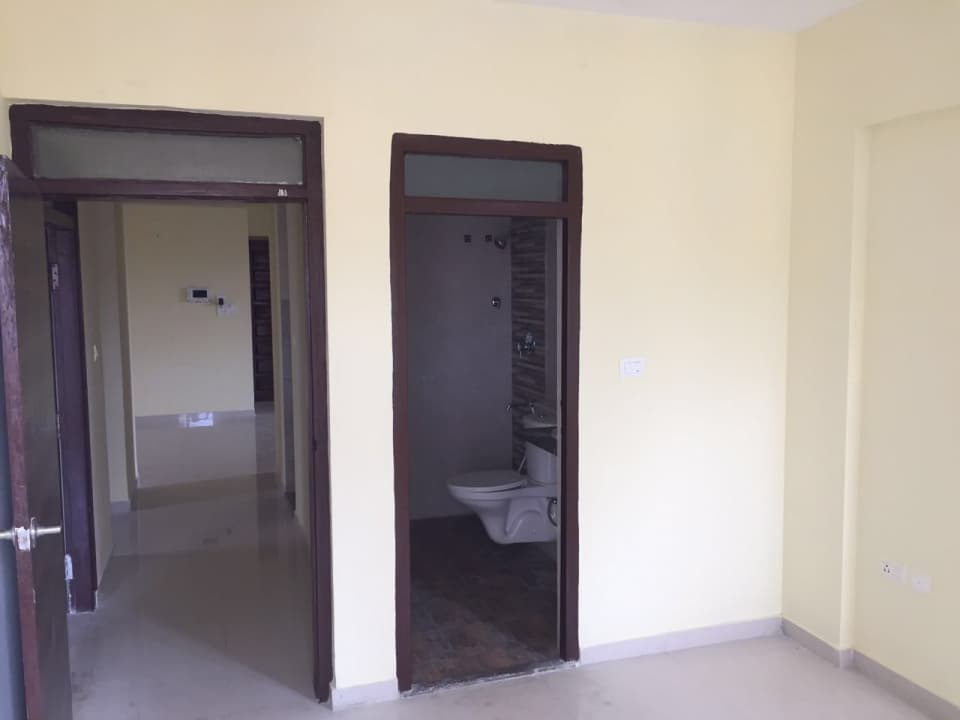 Apartment photo 2