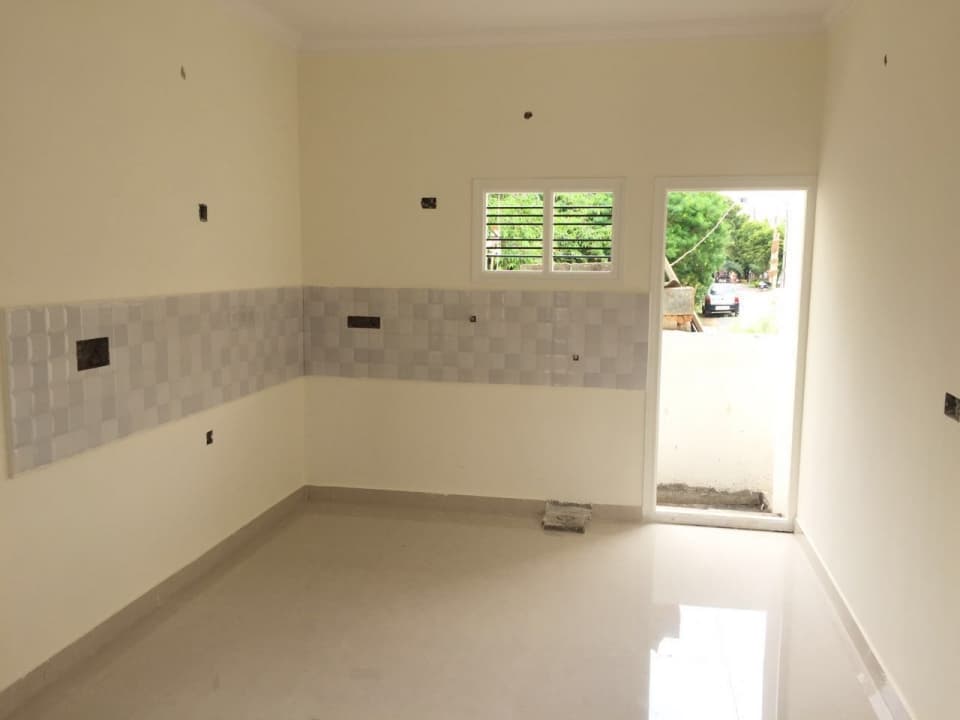 Independent House photo 4