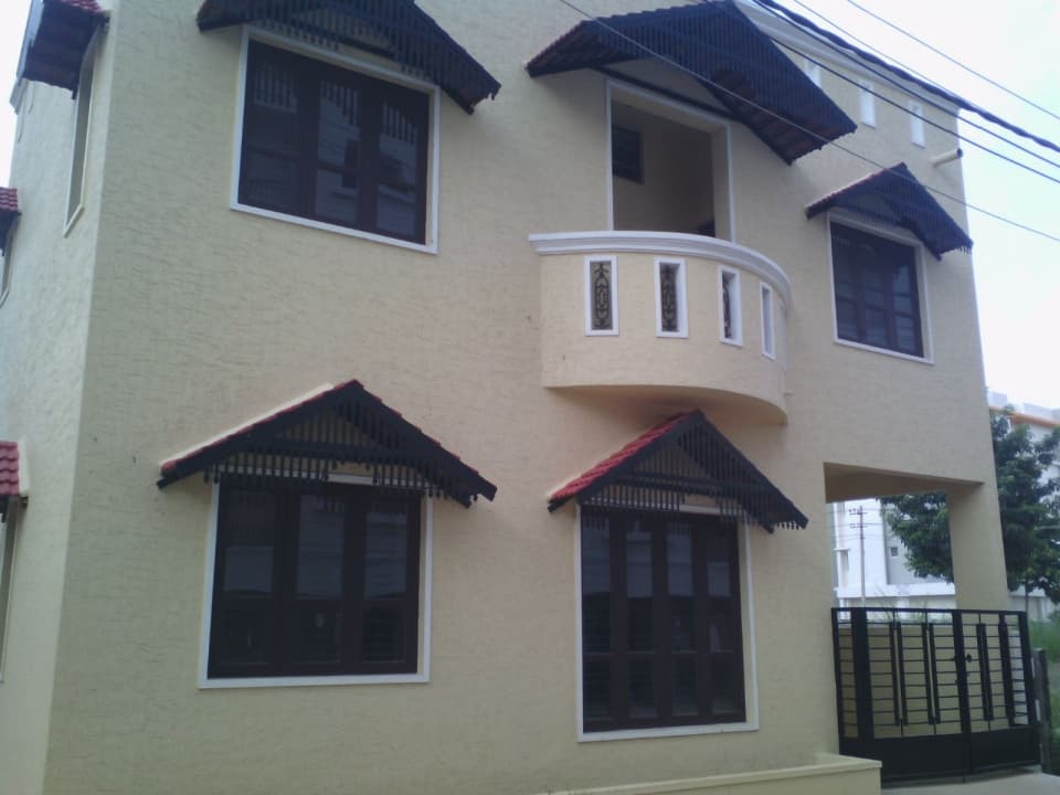 Independent House photo 2